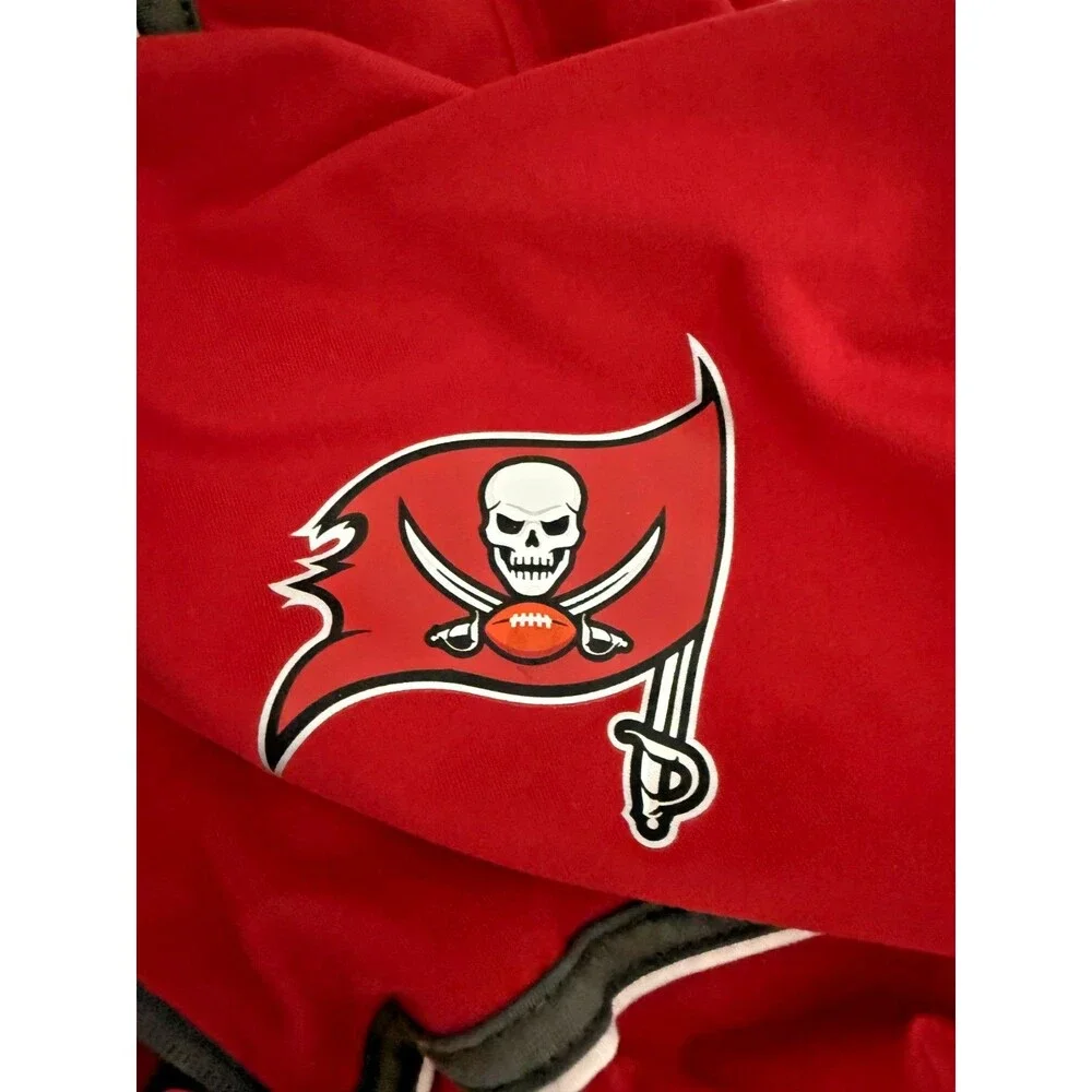 Tampa Bay Buccaneers Pullover XL NFL Team Apparel Red Quarter Zip Mens
